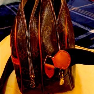 Crossbody bag